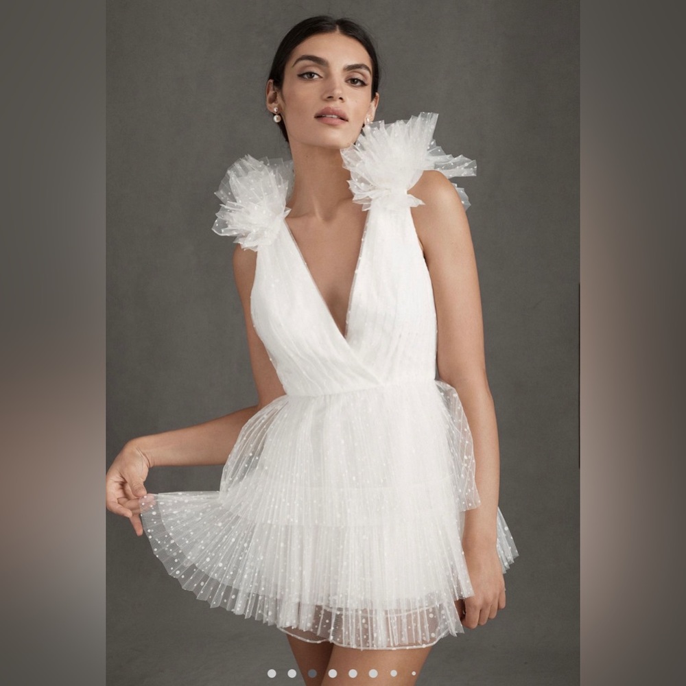 White Dress Monique Lhuillier Bridal